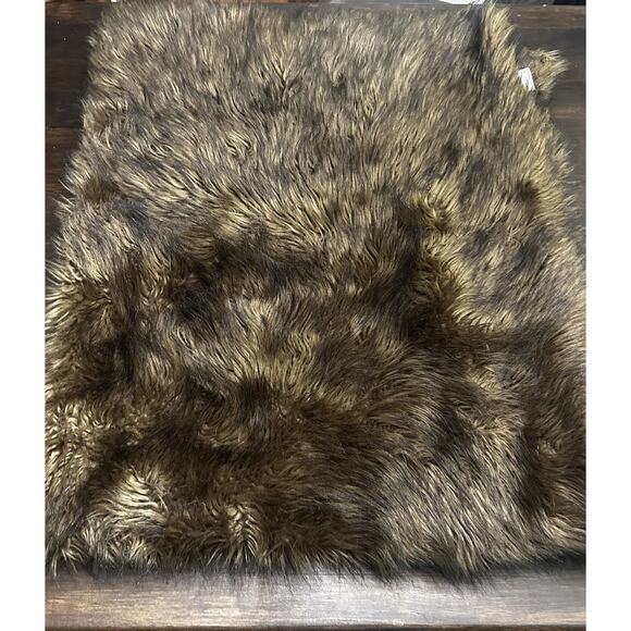 HORIMOTE HOME Luxury Faux Fur 50" x 60" Brown Blanket Throw Nice! - Picture 3 of 4